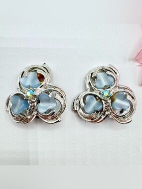 Vintage Baby Blue Moonglow Thermoset AB Rhinestone Clip On Earrings Silver Tone